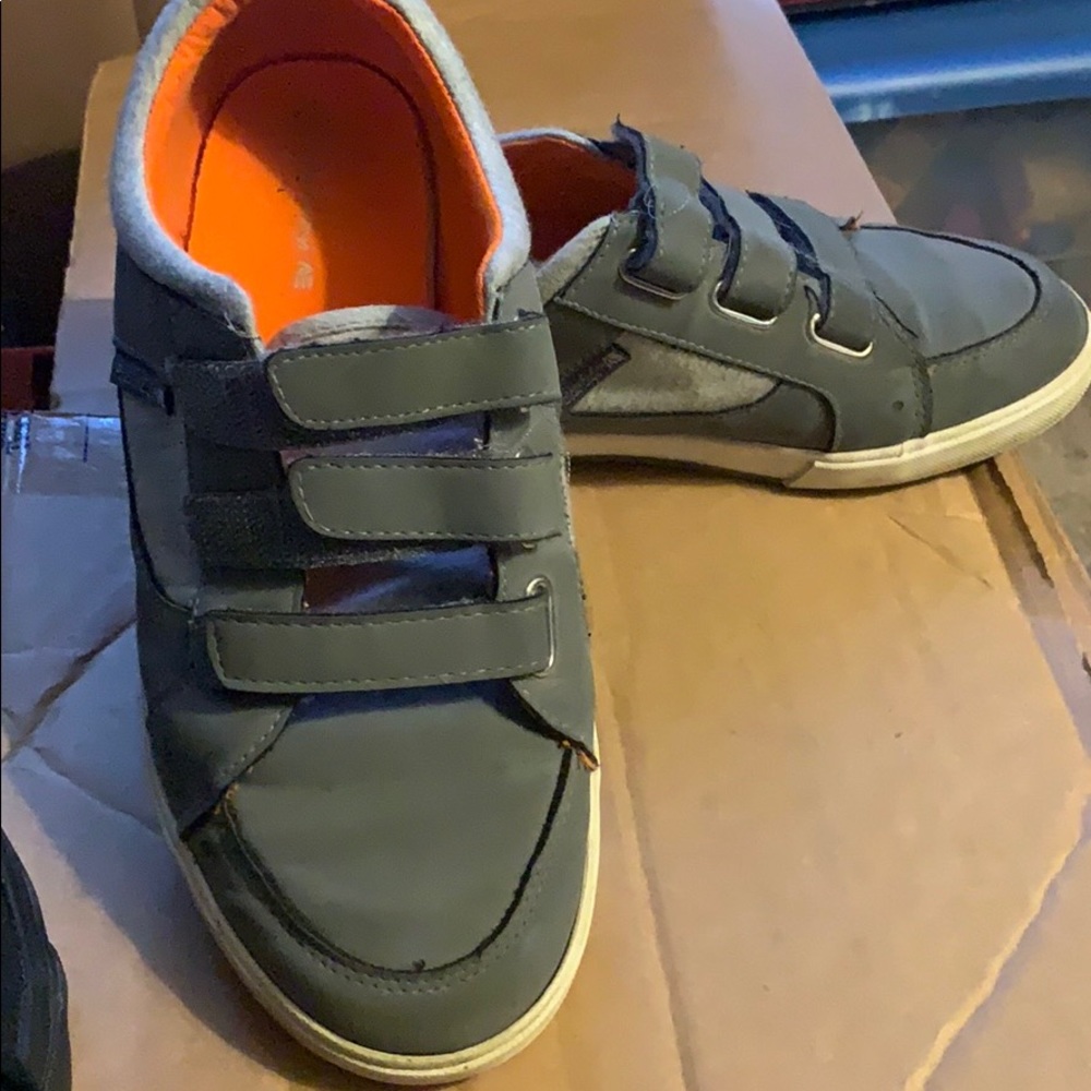 Kids shoes